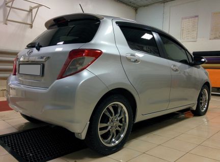 Toyota Vitz 2011